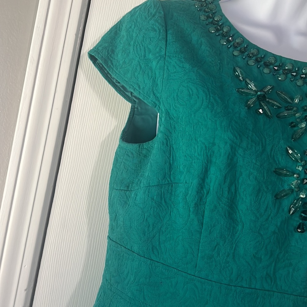 Dress - Picture 6 of 6